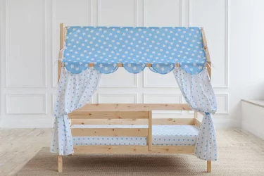 Кровать-домик в натуральном цвете