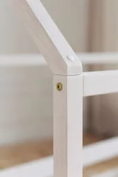 Кровать-домик в колерованном масле