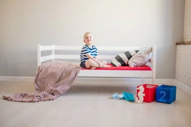 Кровать детская RooRoom VK-11 Белая