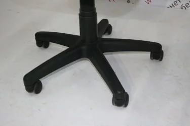 Кресло офисное СН-682 выставочный образец JP 15-2 Черный