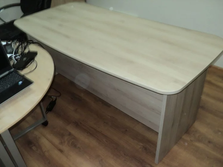 Стол руководителя Лидер 84.01 Дуб Кронберг_1