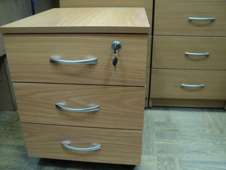 Тумба 3 ящика с замком 42.61_3