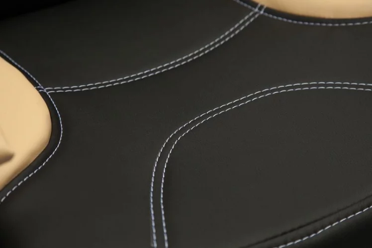 Кресло руководителя Twister черный+бежевый 36-6,36-34_5