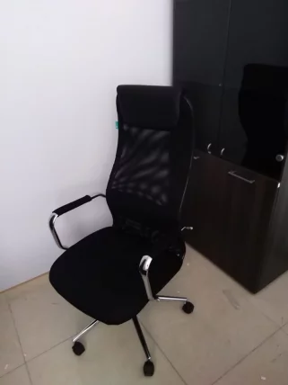 Кресло руководителя Бюрократ KB-9N/BLACK Черное TW-01 TW-11_13